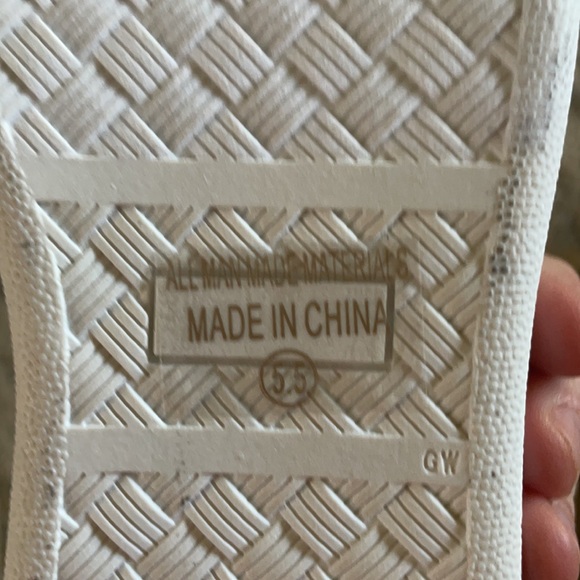 NWOT Mermaid Sequin Slip On Shoe - Picture 4 of 5